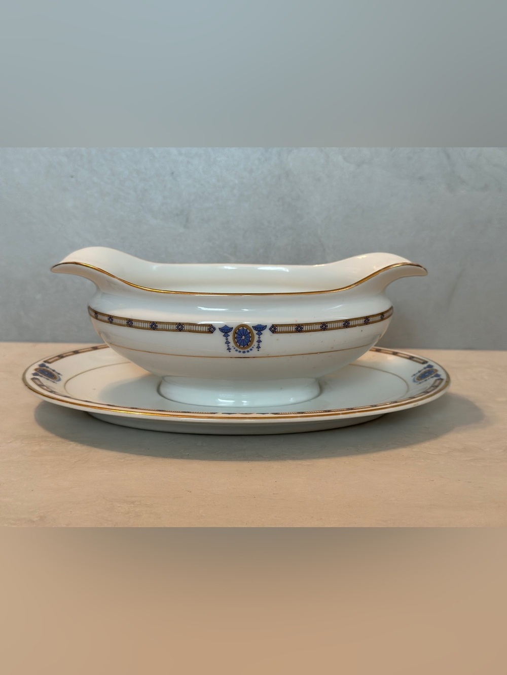 NORITAKE "Beverly" Gravy Bowl W/ Attached Under Plate 58589 EXCELLENT